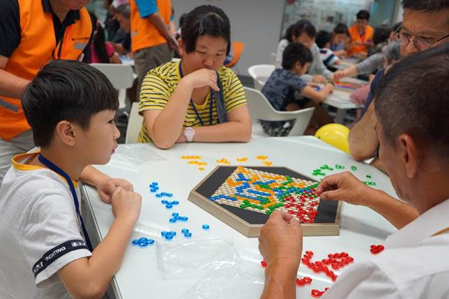慶祖父母節　國資圖辦混齡桌遊擂台賽